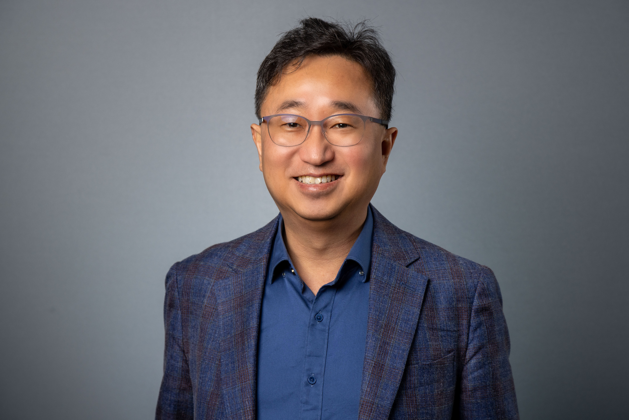 Ki-Bum Lee